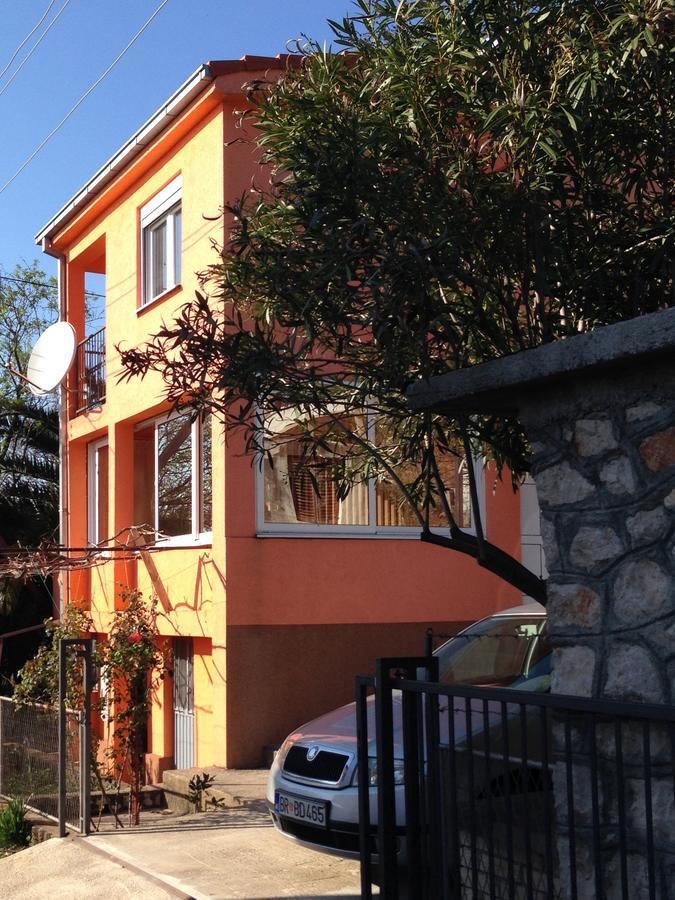 Holiday Home Orange Utjeha Exterior photo
